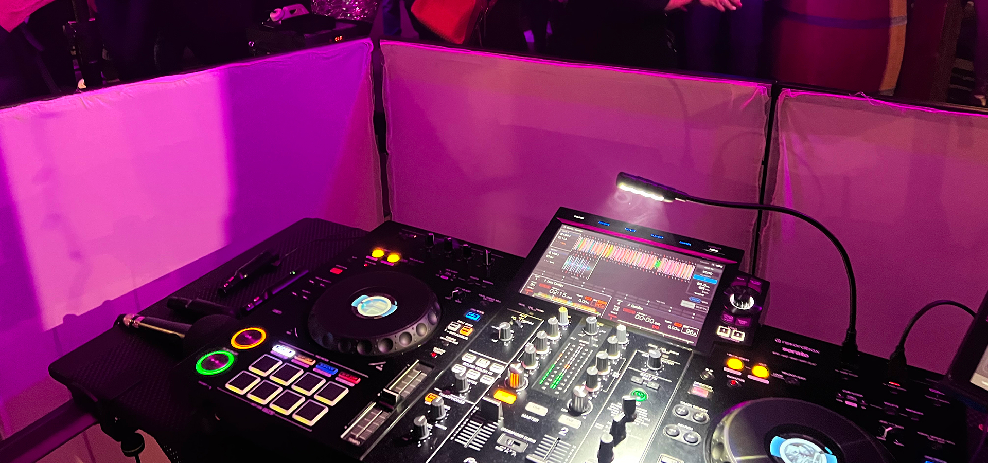 esküvői DJ